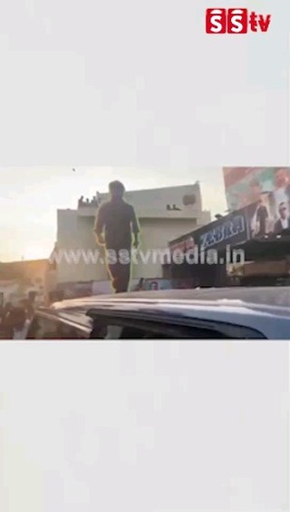 Shivanna with Hubballi fans