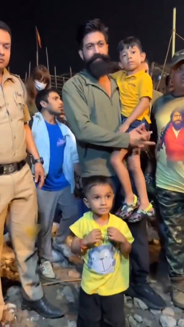 Yash's fans flock to Mumbai