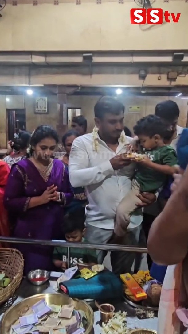 Amulya visited God with her children