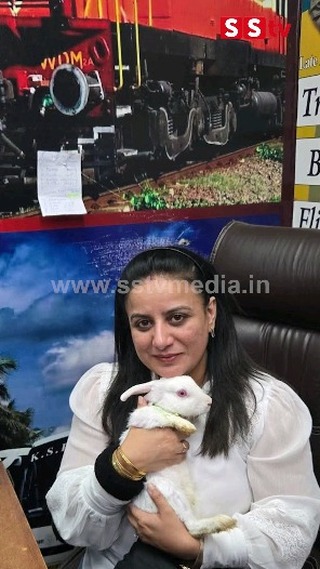 Pooja Gandhi with Mungaru Male Dev Das