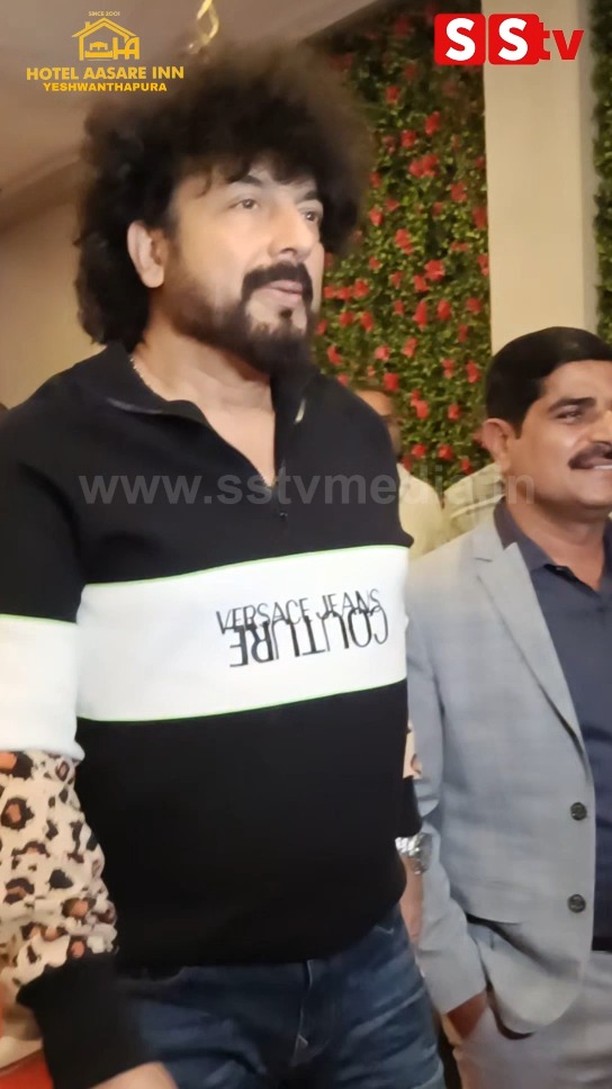 Gurukiran arrives at the hotel aasare inn for an event