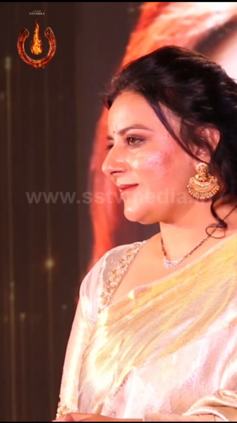 Pooja Gandhi dazzled in a white saree