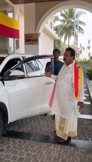 Chaluvarayaswamy enters the 87th Kannada Sahitya Sammelana