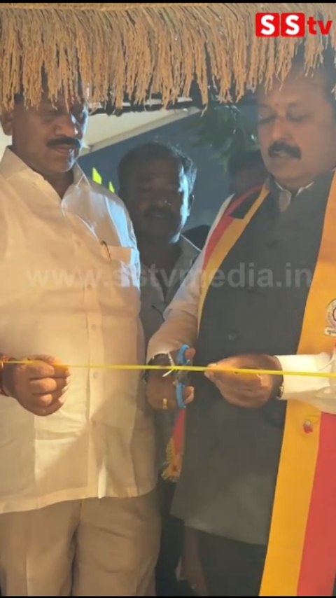 Minister Chaluvarayaswamy inaugurated the handicraft house at the literary conference