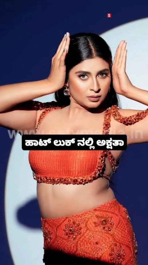 Akshatha in a hot look
