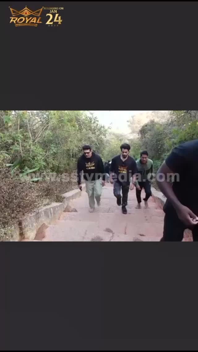 The royal team climbed Chamundi Hill for darshana