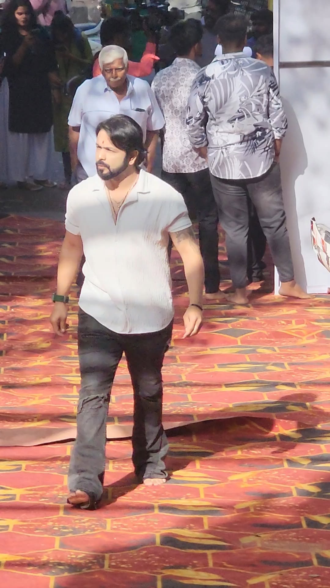 Max Praveen Gowda Kiccha Sudeep's entry for the muhurat of his elder brother's son