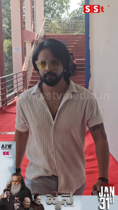 Actor Praveen Gowda enters CCL Press Meet