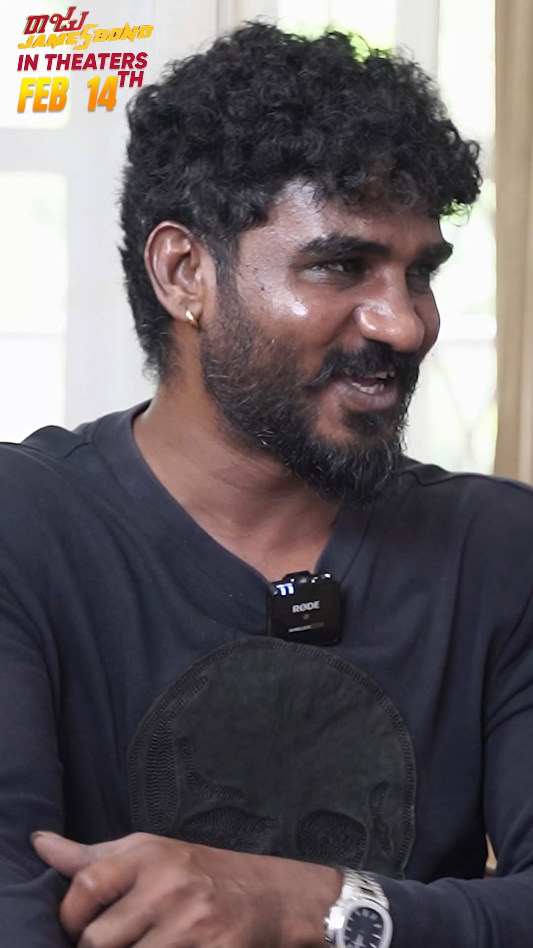 Look how much comedy Chikkanna is doing with Raju James Bond team