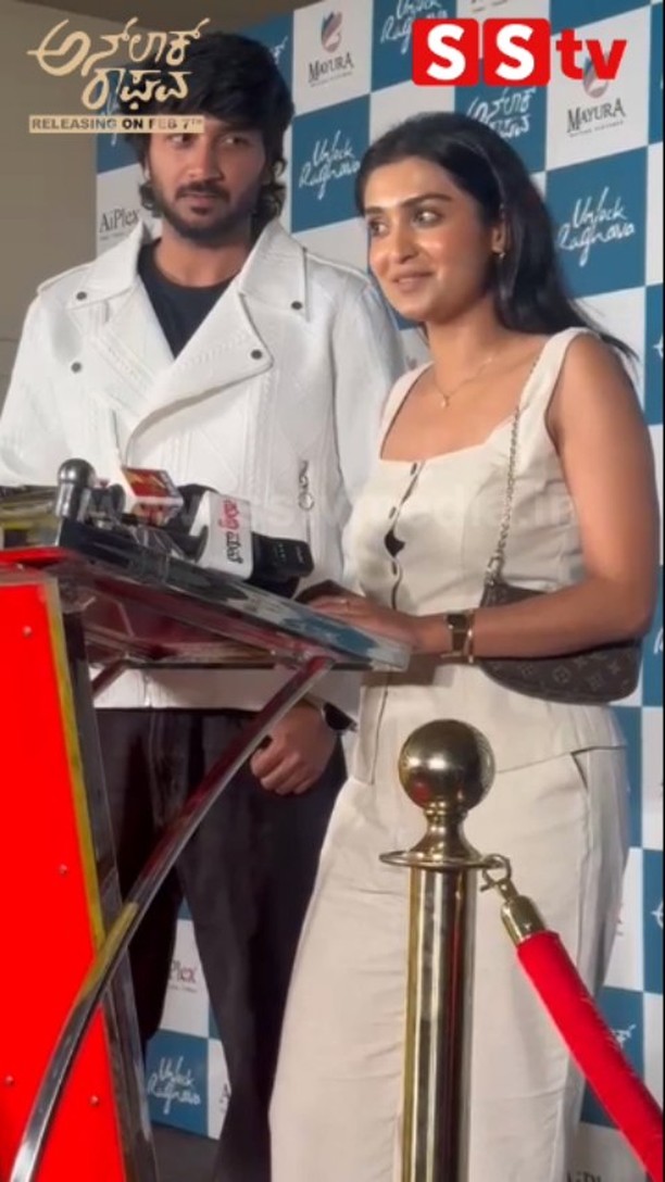 What did the heroine say about the movie in the Unlock Raghava Celebrity Show Review