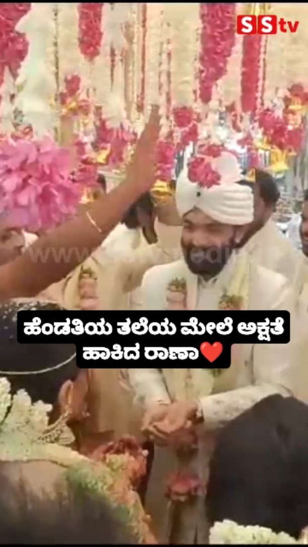 Raana puts Akshata on his wife's head