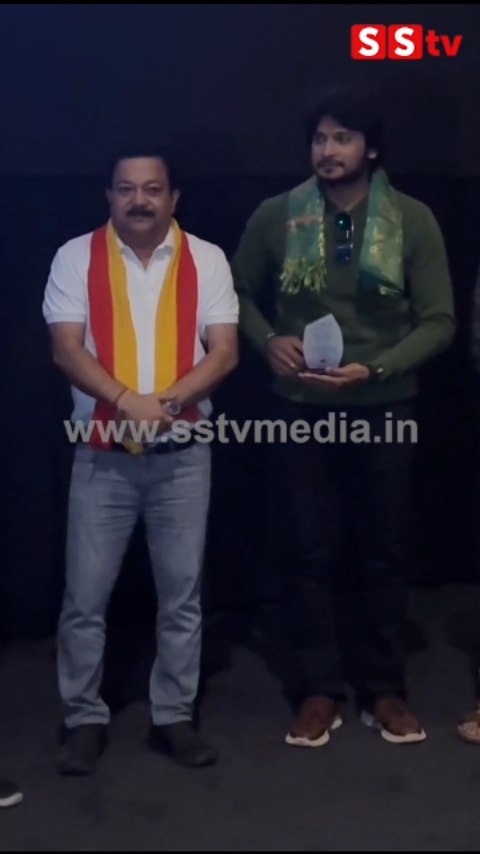 Tribute to the hero who came to watch the movie Bhuvanam Gaganaam