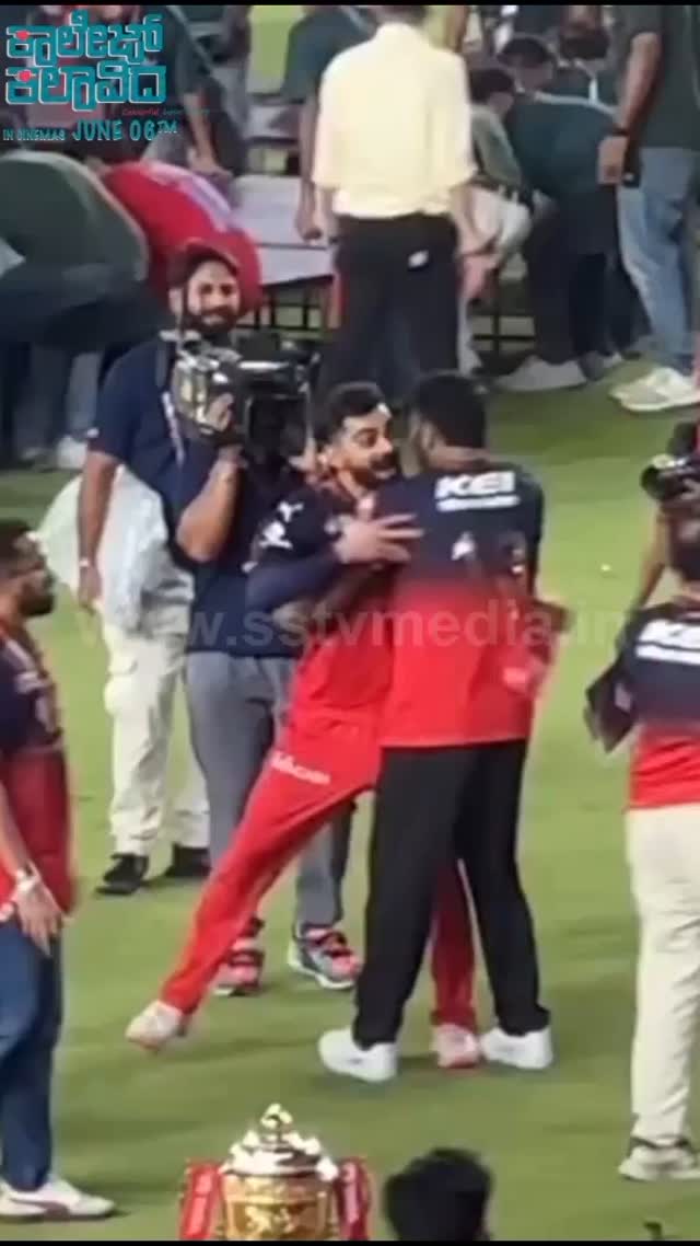 Virat Kohli celebrates RCB's win