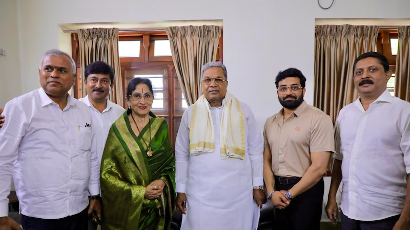 Bharathi Vishnuvardhan, Anirudh meet CM Siddaramaiah