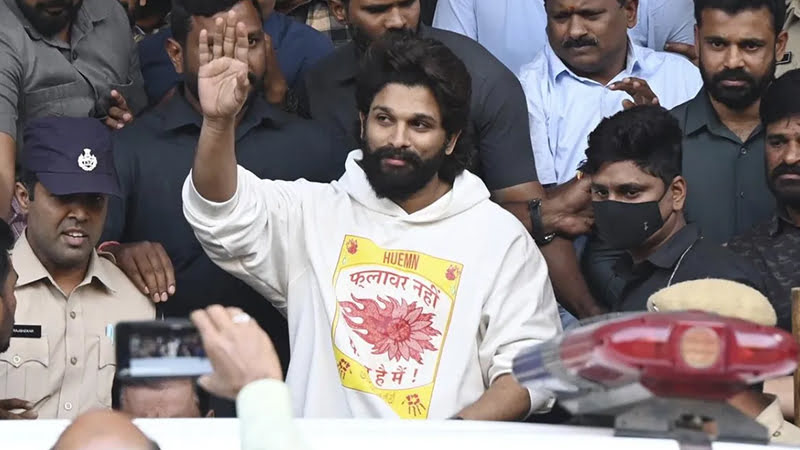 Allu Arjun appears for hearing along with lawyer