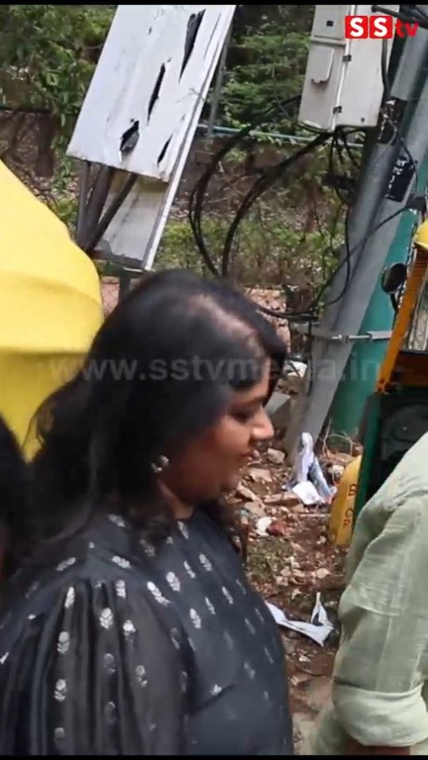 Shivanna's daughter in firefly auto promotion